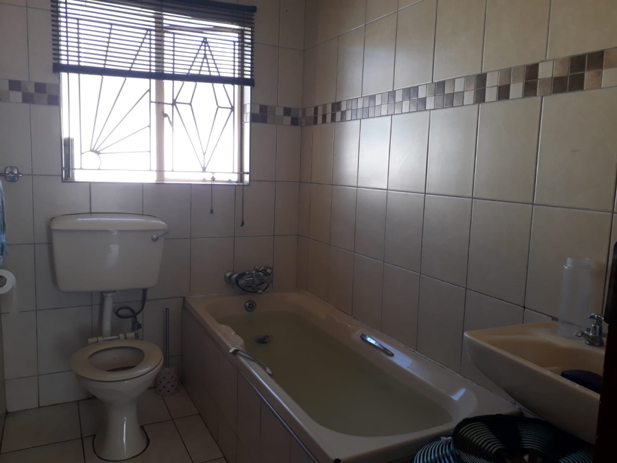 3 Bedroom Property for Sale in Tlhabane North West